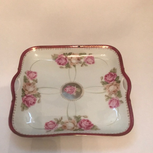 Plate - Picture 1 of 4